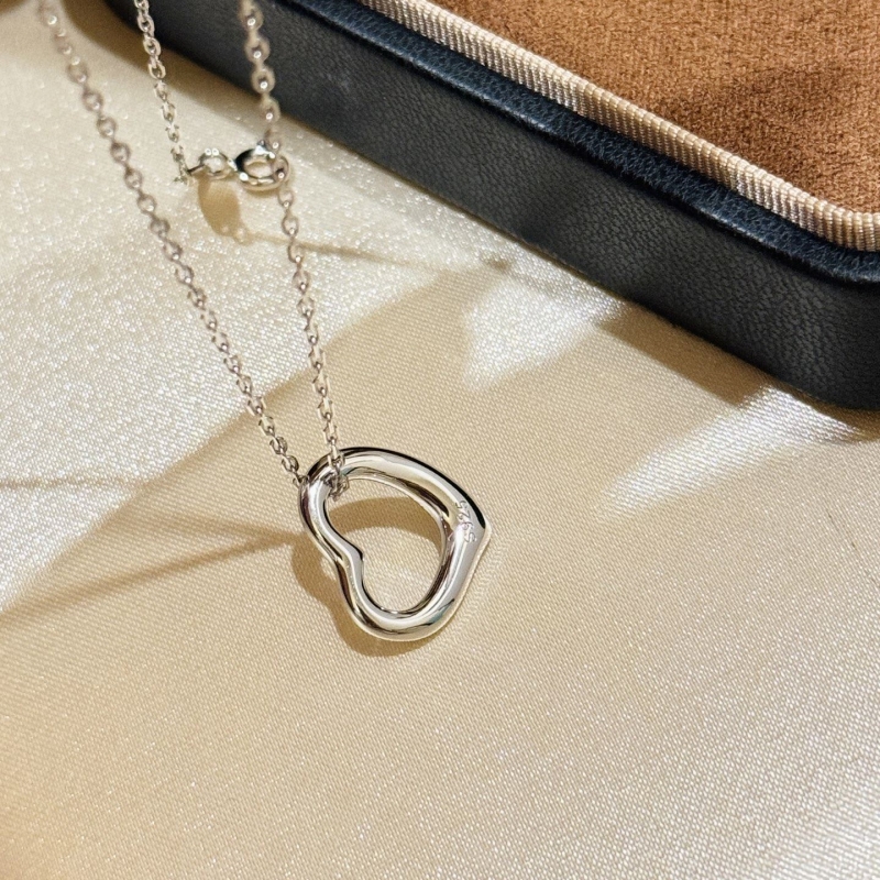 T*f*ny necklaces